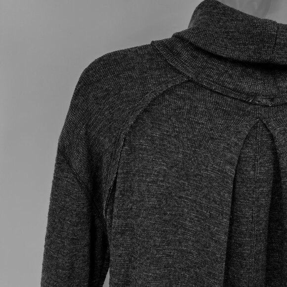 Free People We The Free Split Back Turtleneck Top Size S  Exposed Seam - Picture 10 of 13